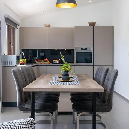 Holiday home Saint Silentio