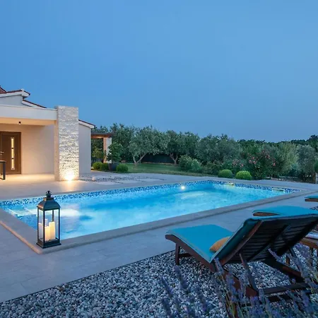 Holiday home Saint Silentio