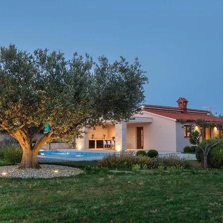 別荘 Saint Silentio Marčana