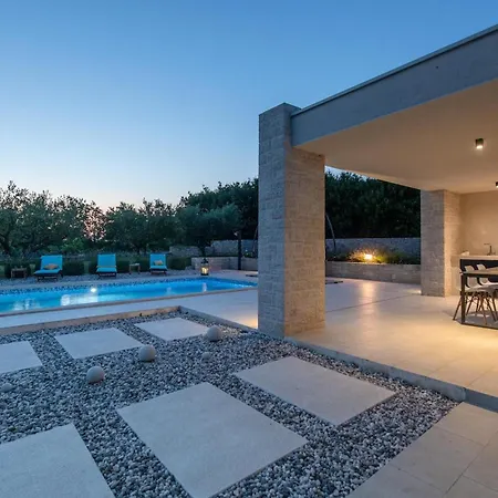 Saint Silentio * Marčana