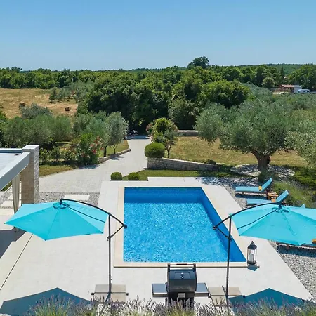 別荘 Saint Silentio Marčana